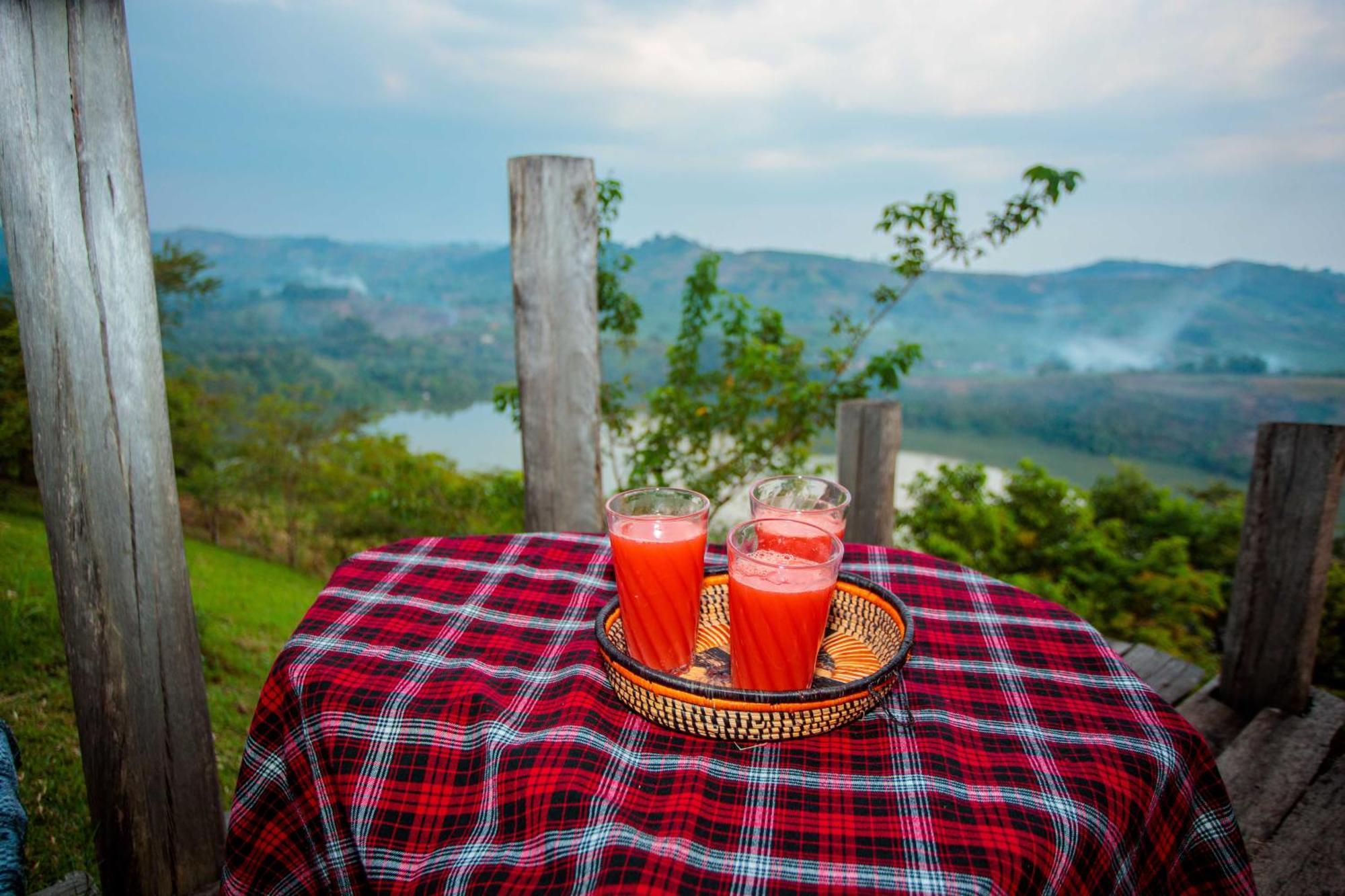 Kasenda Lake Mwamba Lodge מראה חיצוני תמונה