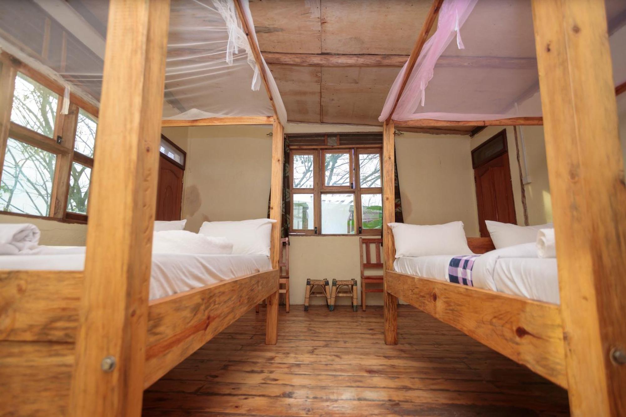 Kasenda Lake Mwamba Lodge מראה חיצוני תמונה