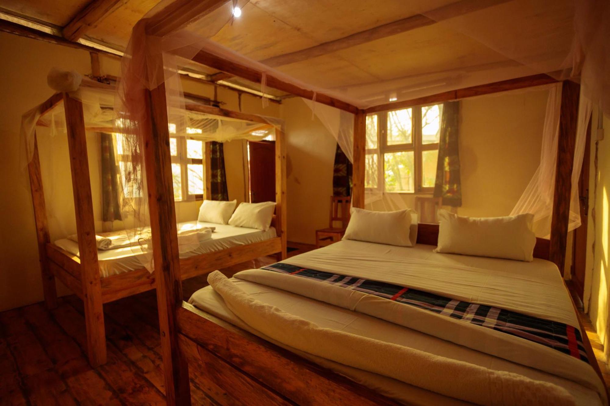 Kasenda Lake Mwamba Lodge מראה חיצוני תמונה