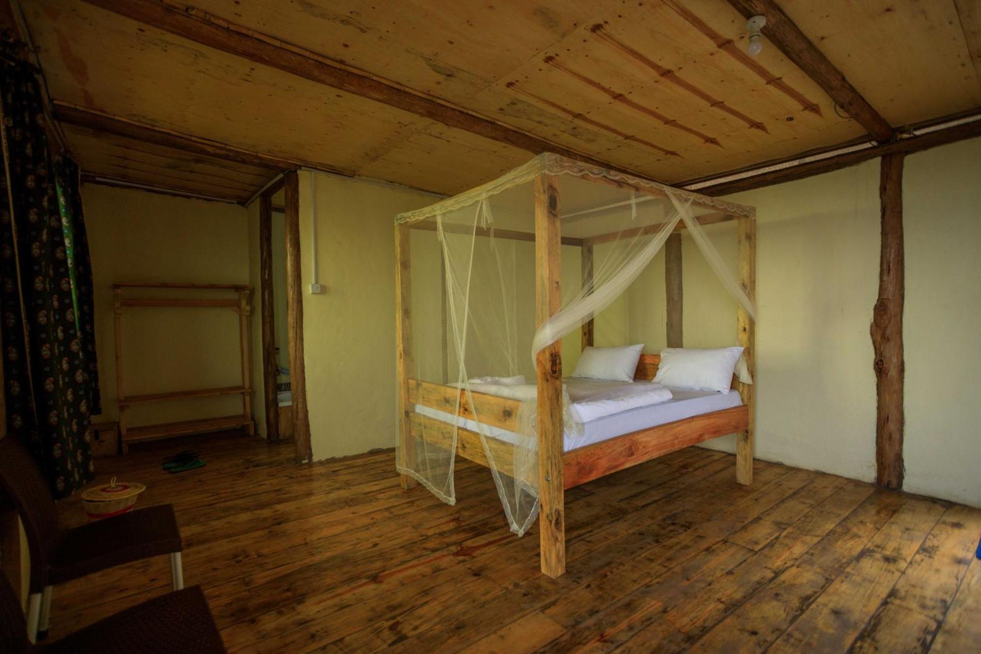 Kasenda Lake Mwamba Lodge מראה חיצוני תמונה
