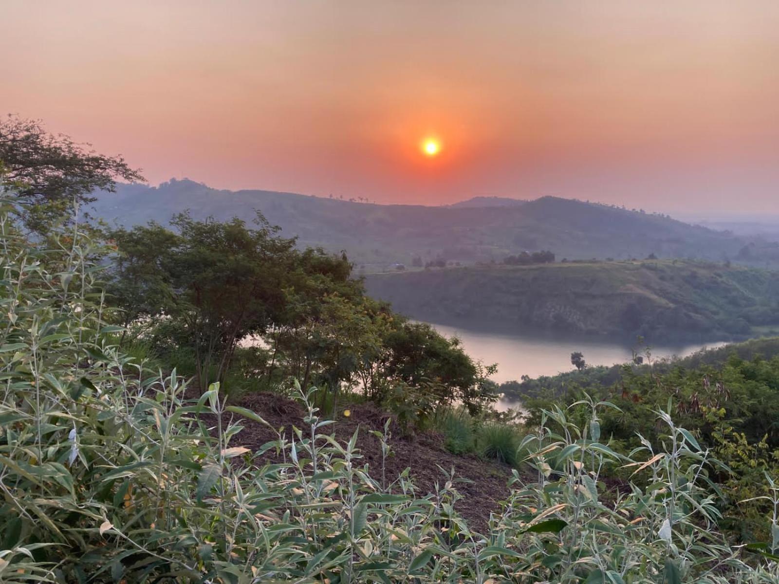 Kasenda Lake Mwamba Lodge מראה חיצוני תמונה