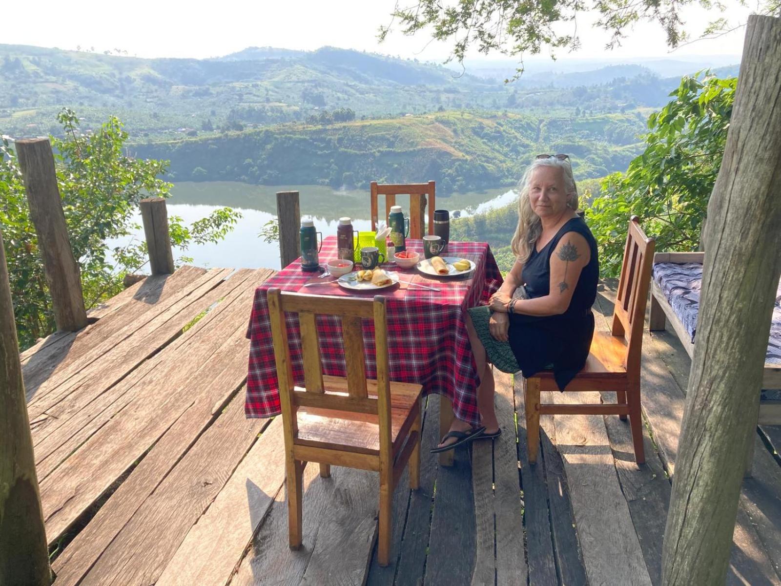 Kasenda Lake Mwamba Lodge מראה חיצוני תמונה